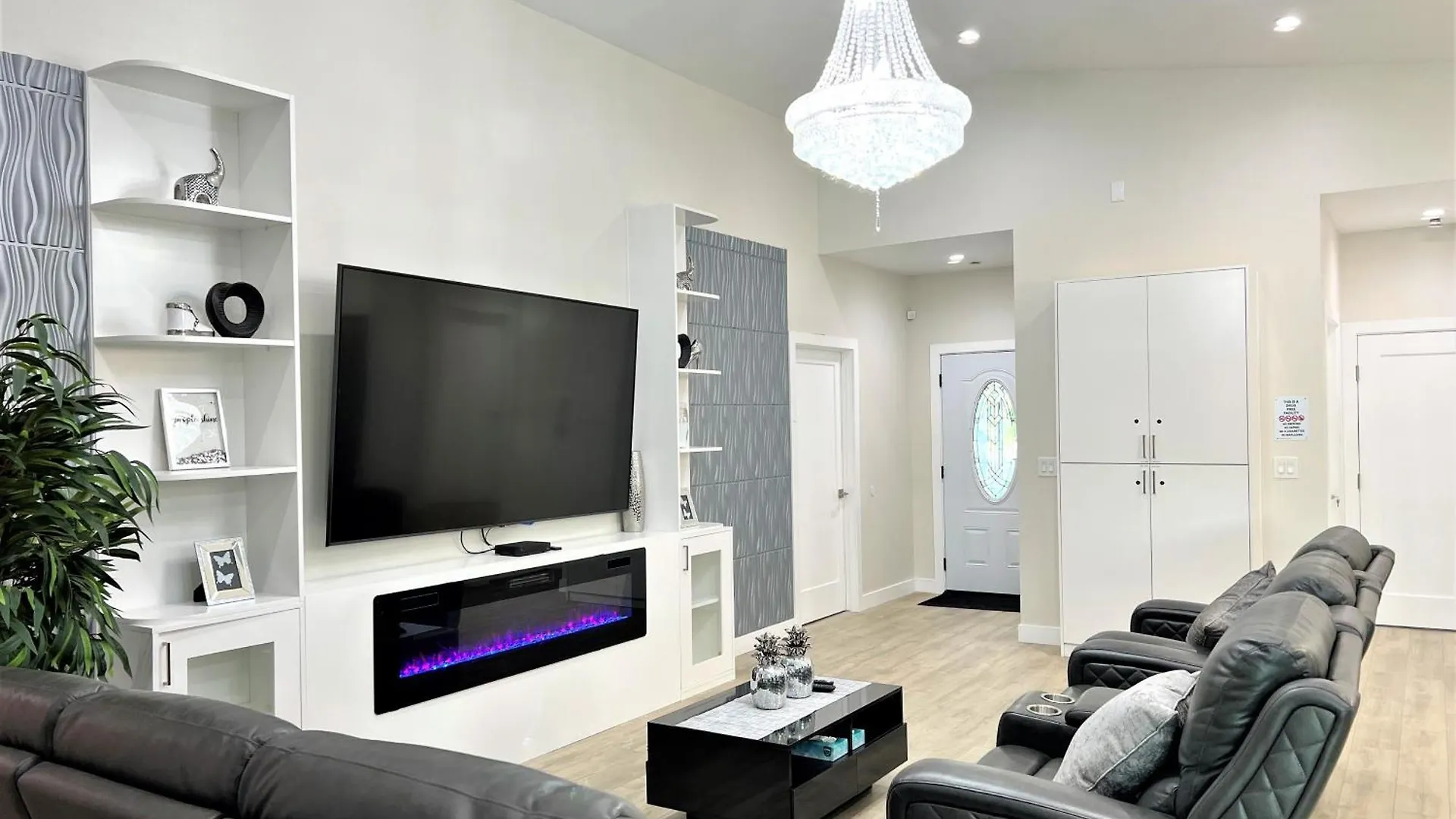 New & Modern With Accessibility-Family Friendly Apartment San Bernardino 0*,  United States