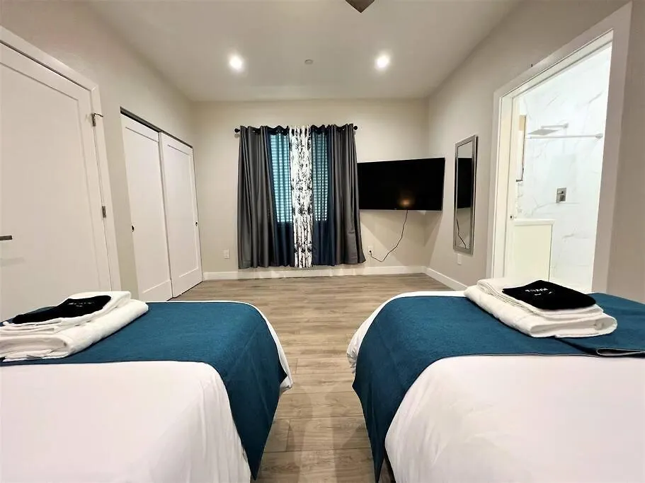 New & Modern With Accessibility-Family Friendly Apartment San Bernardino