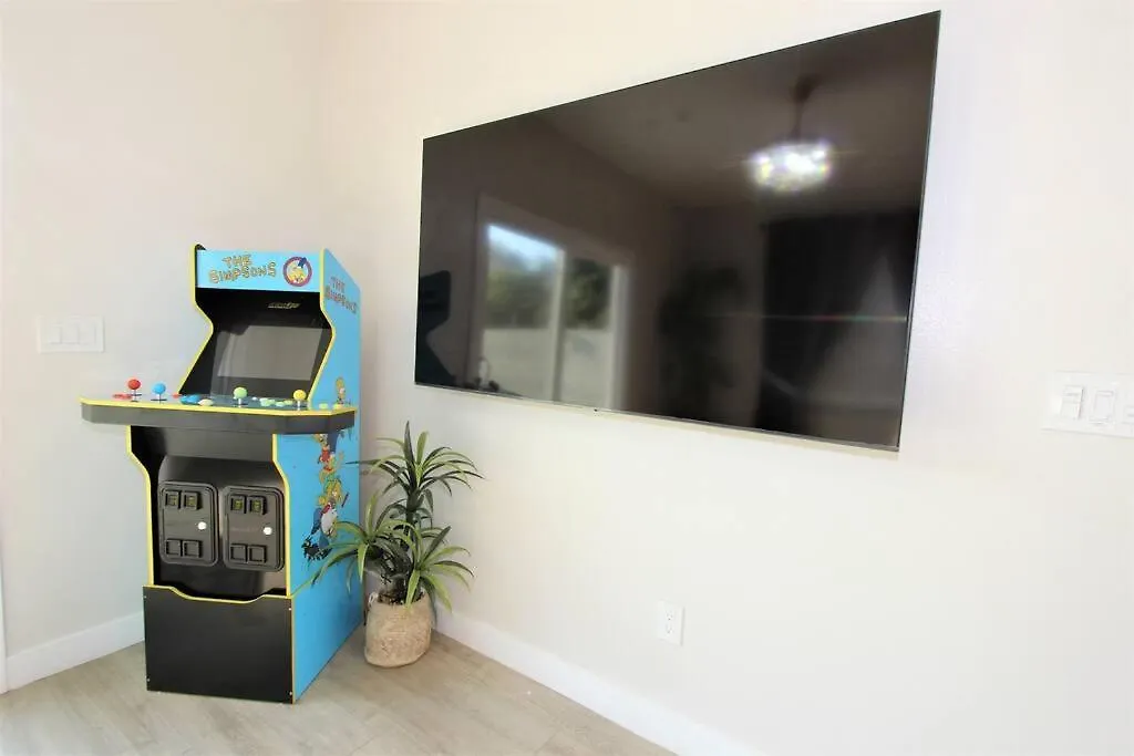 New & Modern With Accessibility-Family Friendly Apartment San Bernardino