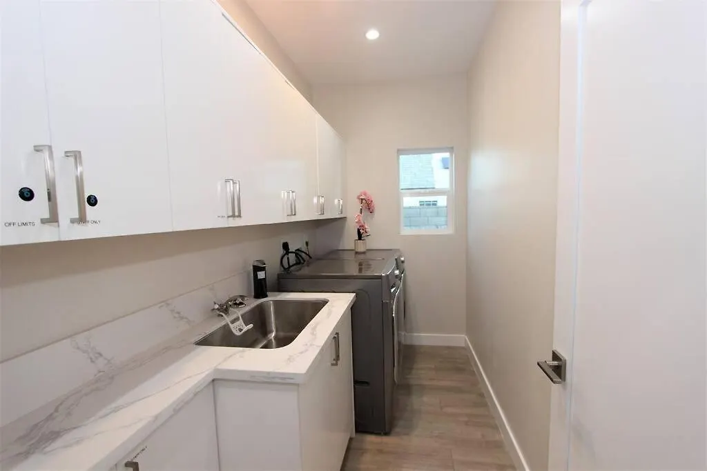 New & Modern With Accessibility-Family Friendly Apartment San Bernardino 0*,  United States