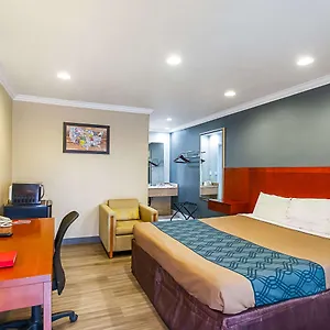 2* Hotel Econo I-215