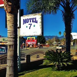  Motel Downtown 7
